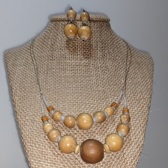 Wooden Bead Invisible Necklace with Earrings Set - Picture 2 of 7